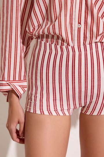 Short Vic Nautica Listra hover