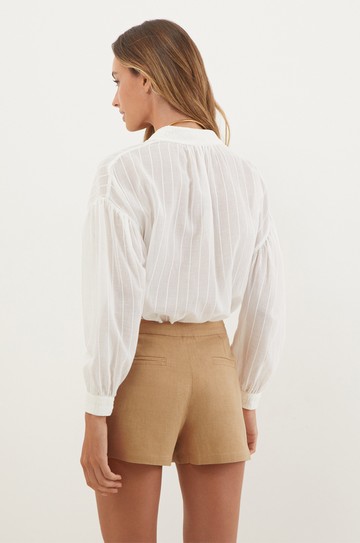 Short Iuna Detalhe Santal hover