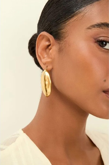 Brinco Caroline Dourado hover