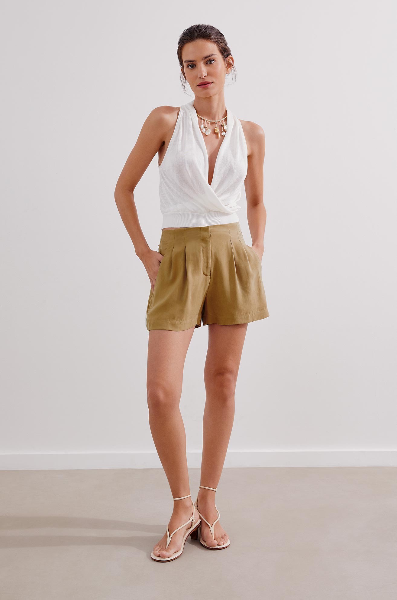 Short Victoria Walnut 