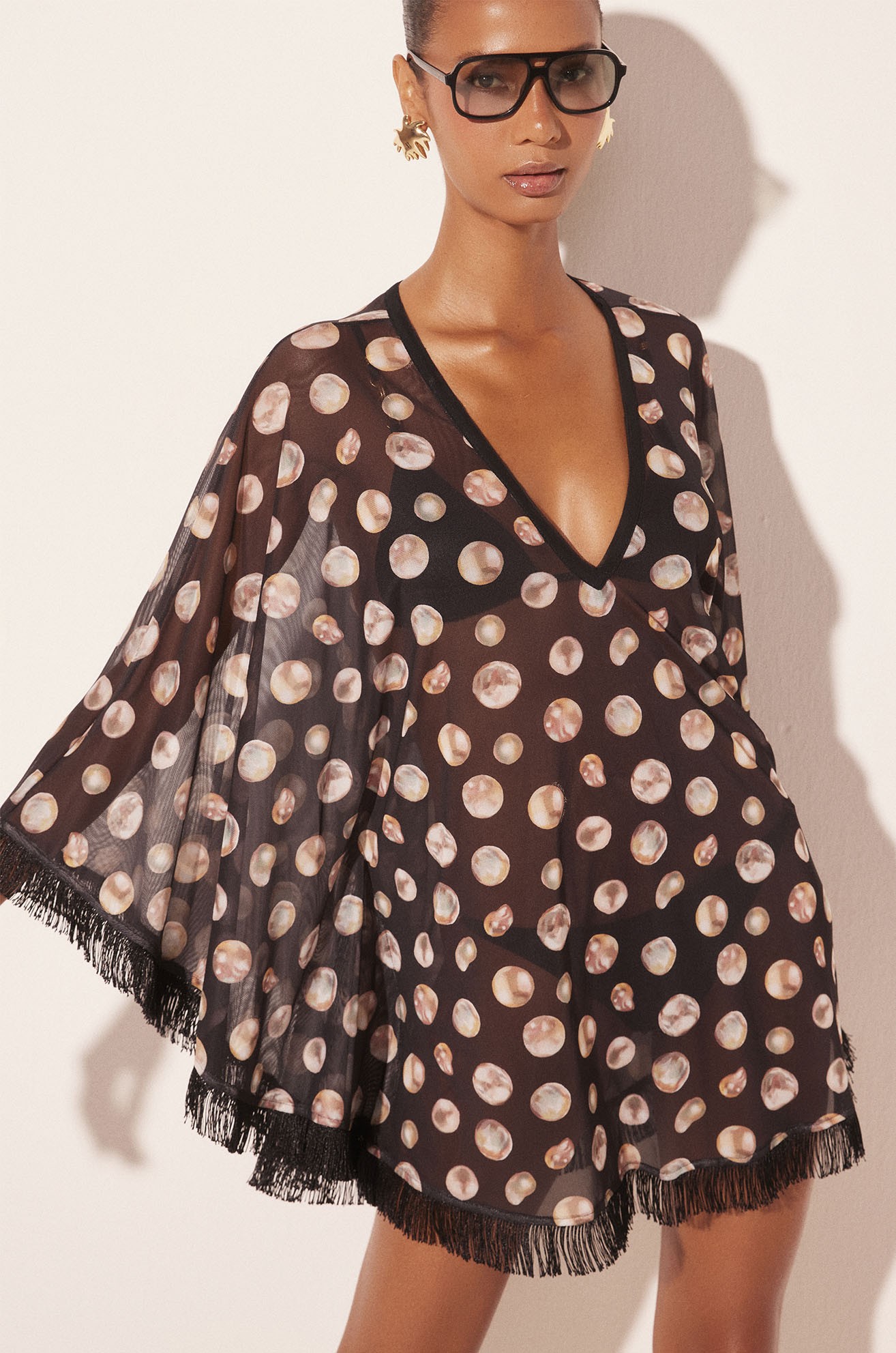 Vestido Curto Pérolas