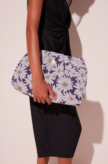 Bolsa Clutch Margaridas hover